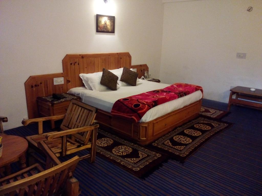 Akash Hills Hotel Manāli Buitenkant foto