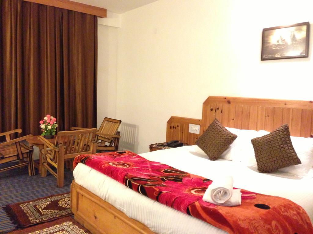 Akash Hills Hotel Manāli Buitenkant foto