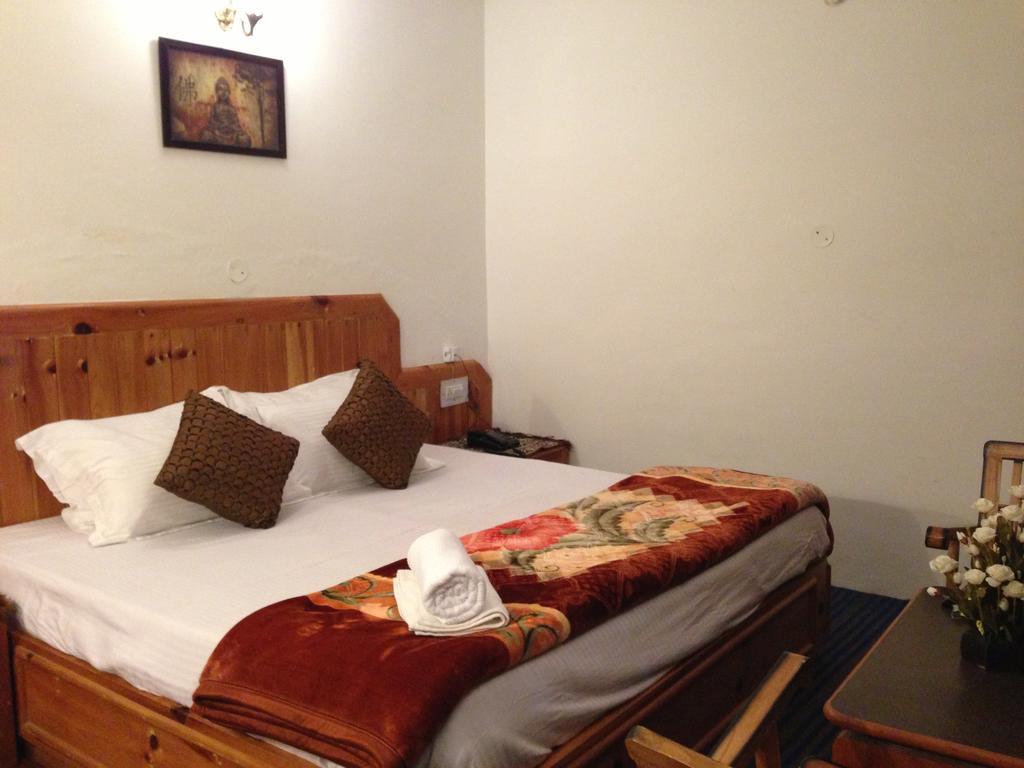 Akash Hills Hotel Manāli Buitenkant foto