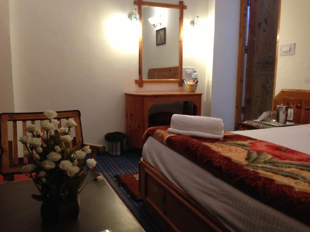 Akash Hills Hotel Manāli Buitenkant foto