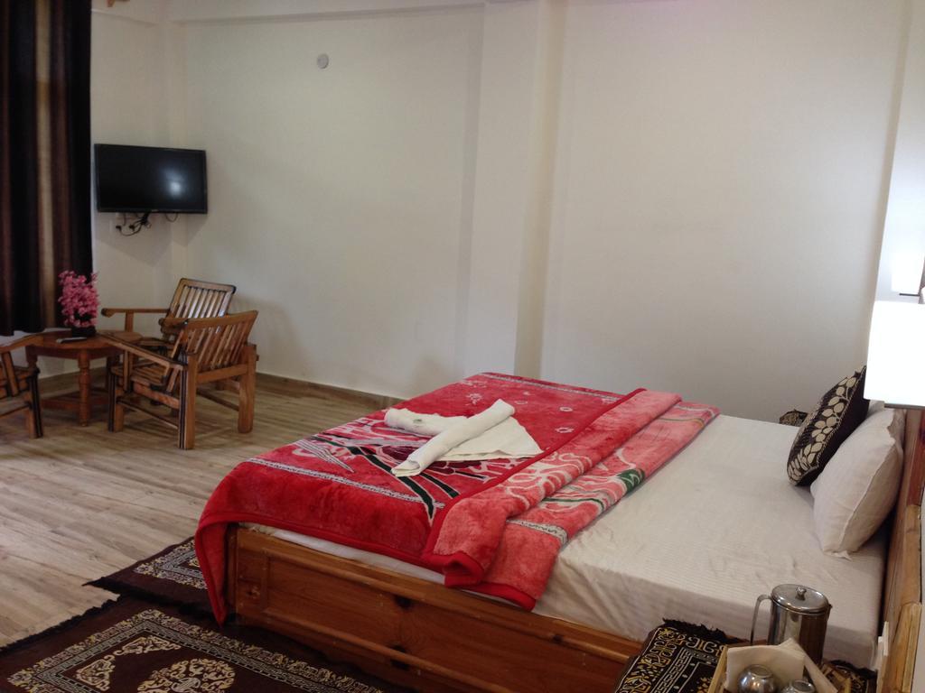 Akash Hills Hotel Manāli Buitenkant foto