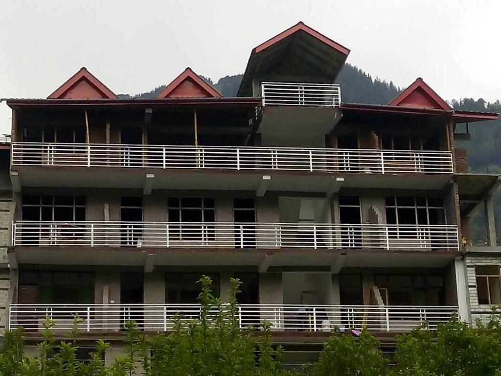 Akash Hills Hotel Manāli Buitenkant foto