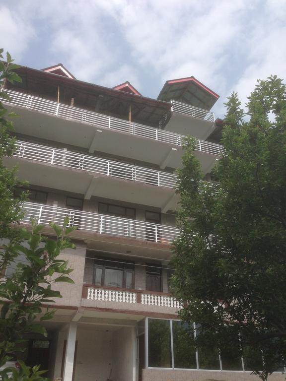 Akash Hills Hotel Manāli Buitenkant foto